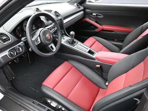 2025 Porsche 718 Cayman S