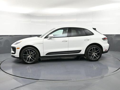 White 2023 Porsche Macan
