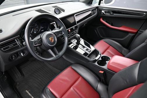 White 2023 Porsche Macan