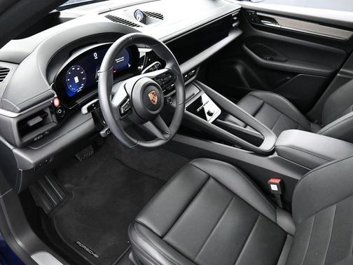 2024 Porsche Macan 4