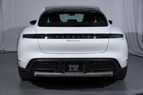 2022 Porsche Taycan Cross Turismo 4