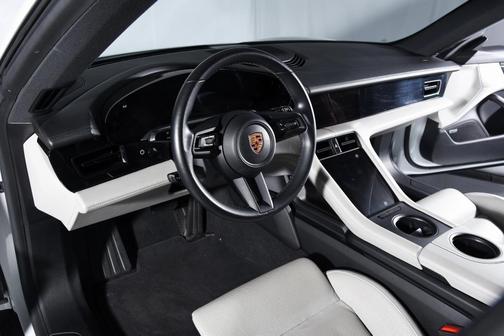 2022 Porsche Taycan Cross Turismo 4