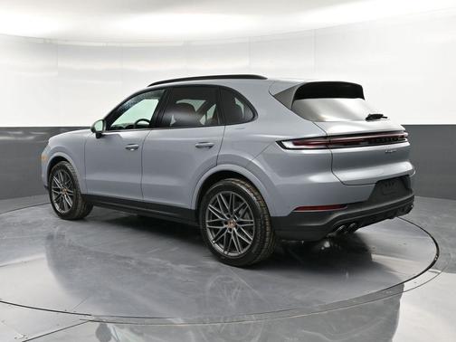 2026 Porsche Cayenne Base