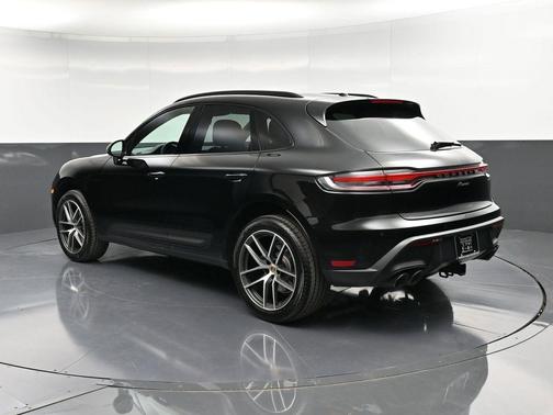 2025 Porsche Macan 