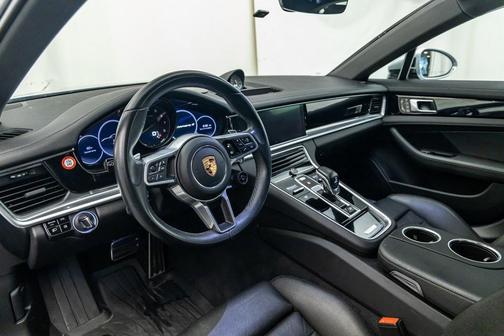 2019 Porsche Panamera E-Hybrid 4