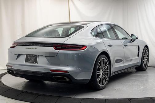 2019 Porsche Panamera E-Hybrid 4