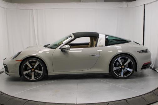 2021 Porsche 911 Targa 4S