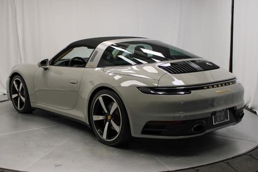 2021 Porsche 911 Targa 4S