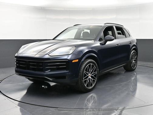 2025 Porsche Cayenne Base