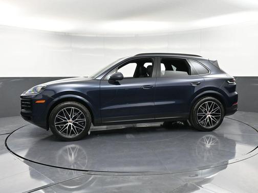 2025 Porsche Cayenne Base