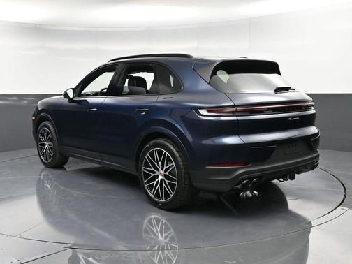 2025 Porsche Cayenne Base