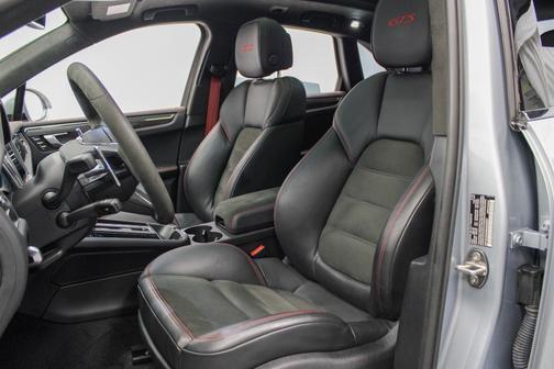 2022 Porsche Macan GTS