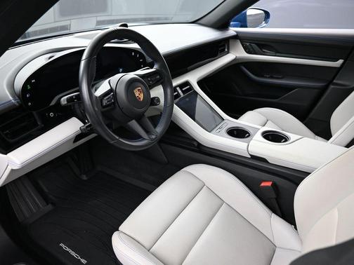 2024 Porsche Taycan 4S