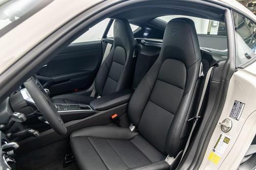 2024 Porsche 718 Cayman Base