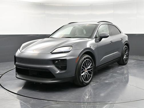 2026 Porsche Macan 4