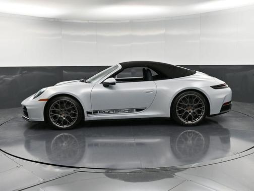 2025 Porsche 911 Carrera