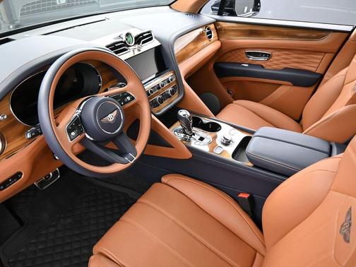 2024 Bentley Bentayga V8