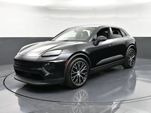 2025 Porsche Macan 4