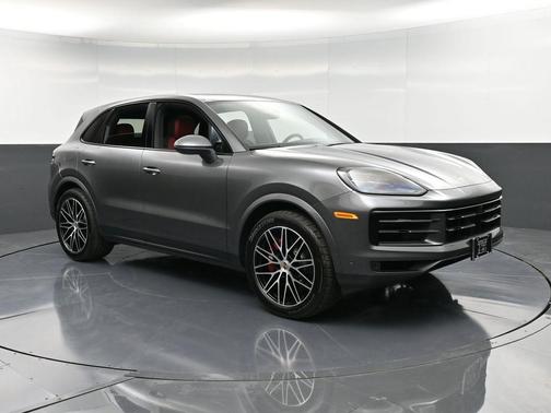 2025 Porsche Cayenne S