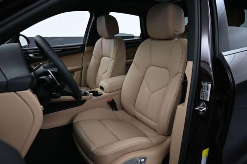 Copper 2026 Porsche Macan Base