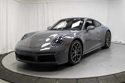 2024 Porsche 911 Carrera 4