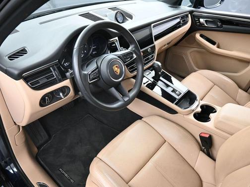 2023 Porsche Macan 