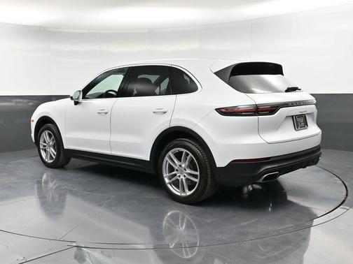 2023 Porsche Cayenne 