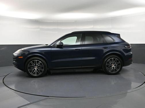Blue Metallic 2026 Porsche Cayenne Base