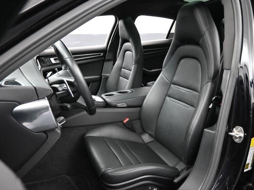 2022 Porsche Panamera Platinum Edition
