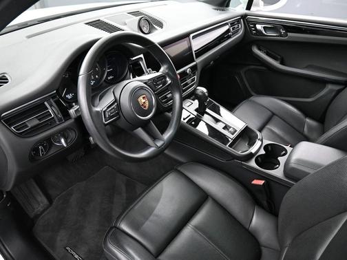 2024 Porsche Macan 
