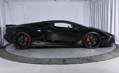 2024 Lamborghini Revuelto Base