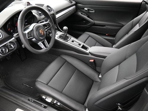 2025 Porsche 718 Boxster Base