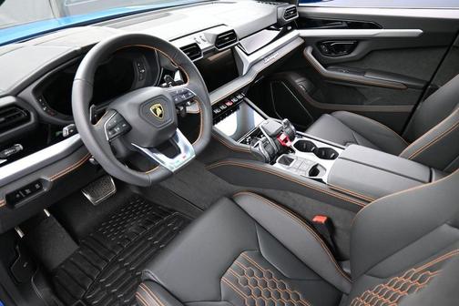 Blue 2025 Lamborghini Urus SE