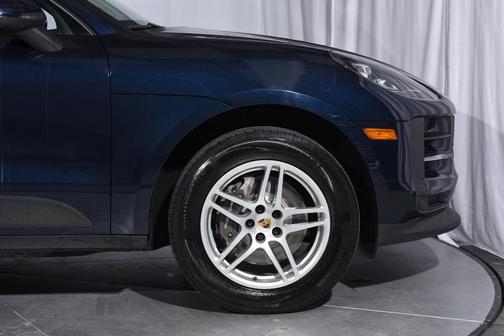 2021 Porsche Macan Base