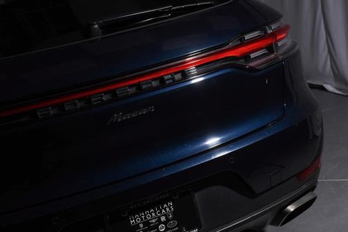 2021 Porsche Macan Base
