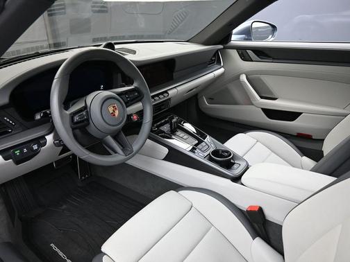 2025 Porsche 911 