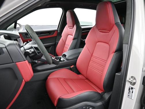 2026 Porsche Cayenne GTS