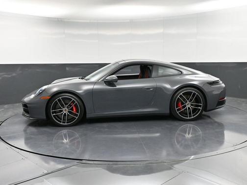 2025 Porsche 911 Carrera S