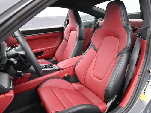 2025 Porsche 911 Carrera S