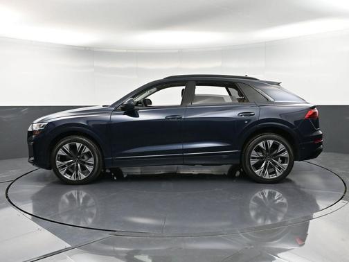 2024 Audi Q8 55 Premium