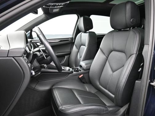 2023 Porsche Macan 