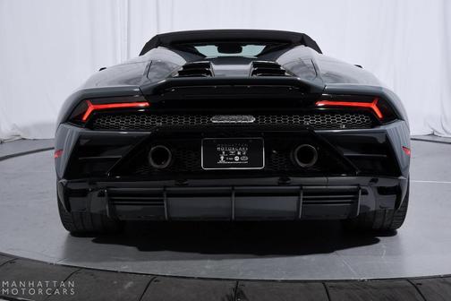 2020 Lamborghini Huracan EVO Base