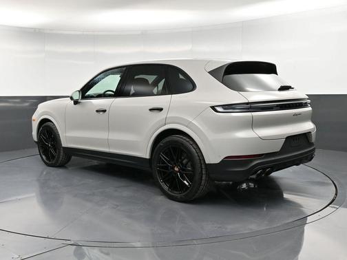 2026 Porsche Cayenne Base