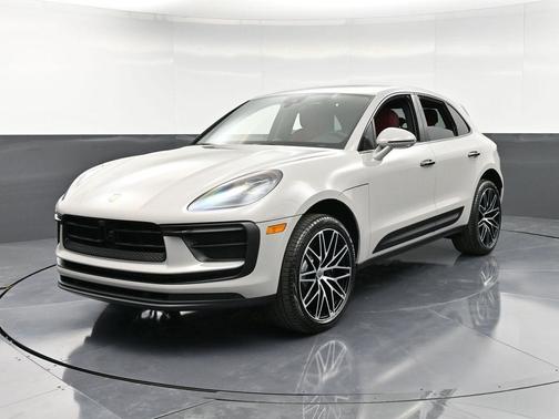 2026 Porsche Macan Base