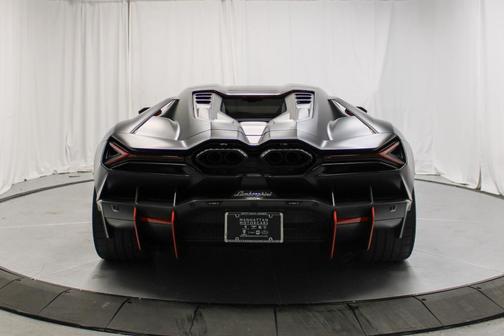 2025 Lamborghini Revuelto Base