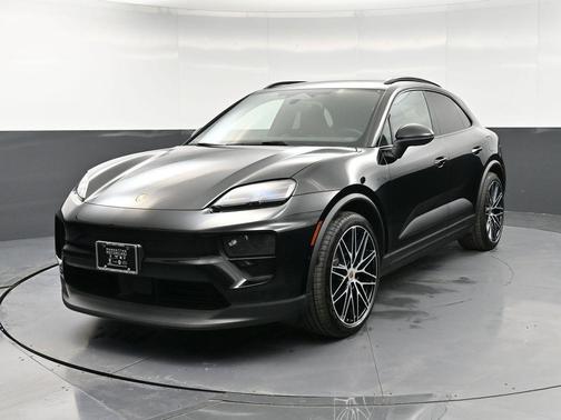 2025 Porsche Macan 4S