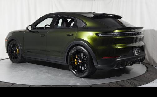 2024 Porsche Cayenne Turbo GT