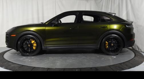 2024 Porsche Cayenne Turbo GT