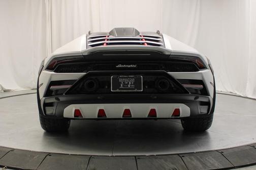 2024 Lamborghini Huracan Sterrato Base