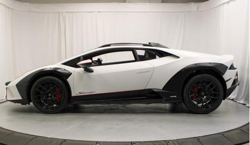 2024 Lamborghini Huracan Sterrato Base
